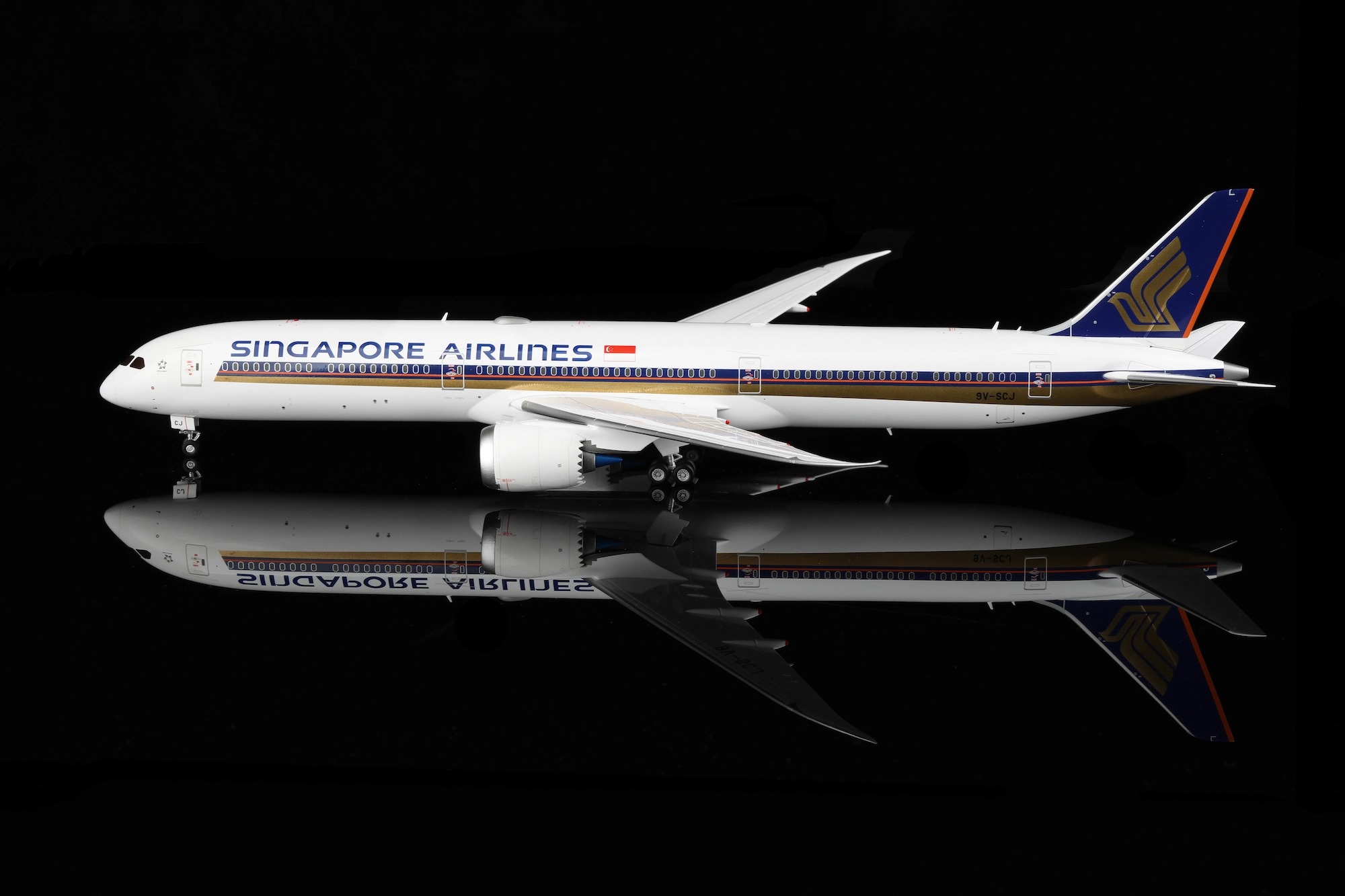 SQ Wings 1:200 シンガポール航空 B747-400F 9V-SFI SQ Wings 1:200 Singapore Airlines Cargo B747-400F Diecast