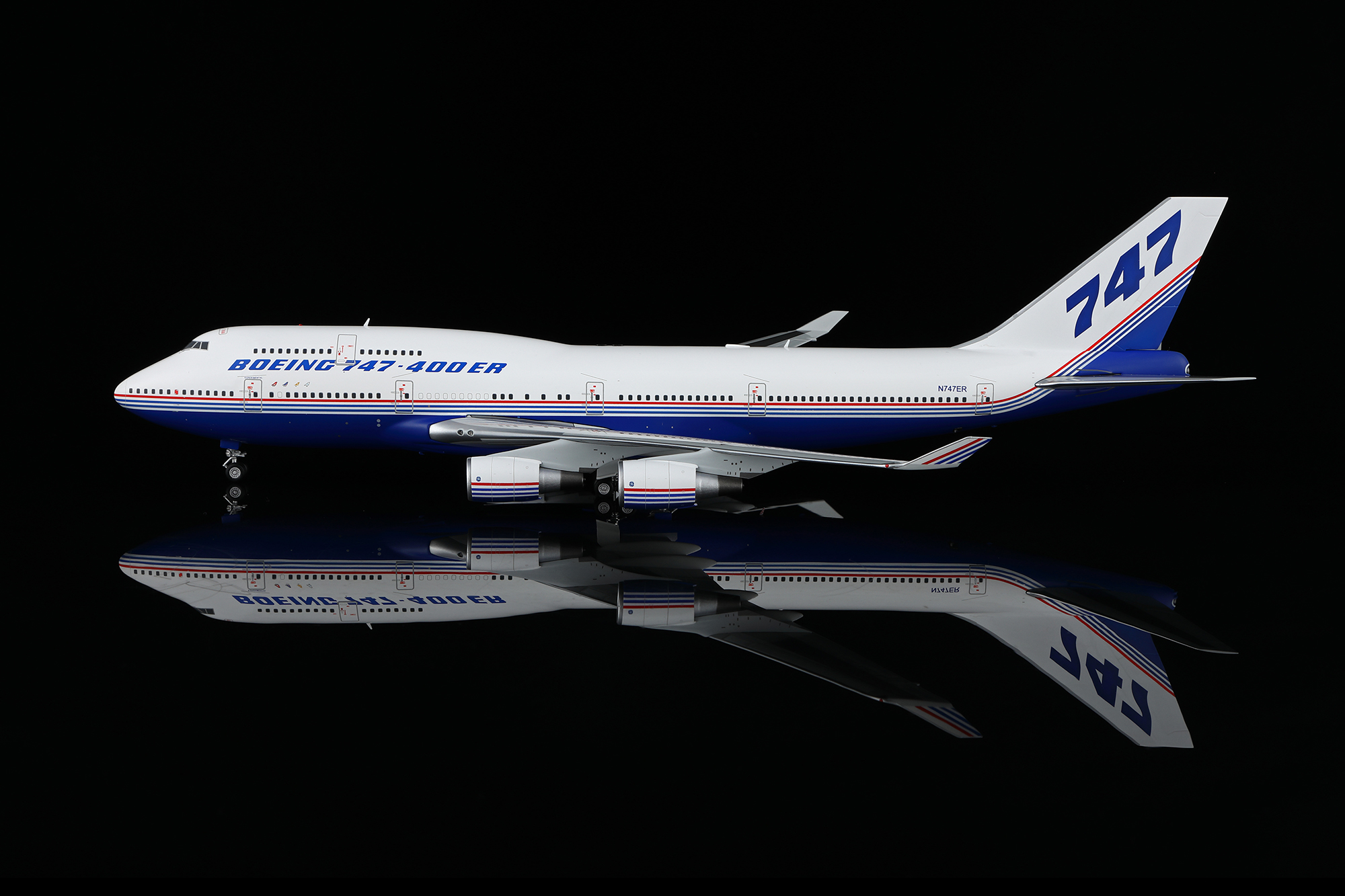 SQWings 1:200ANA B747-400D JA8965フラップダウン SQWings 1:200ANA